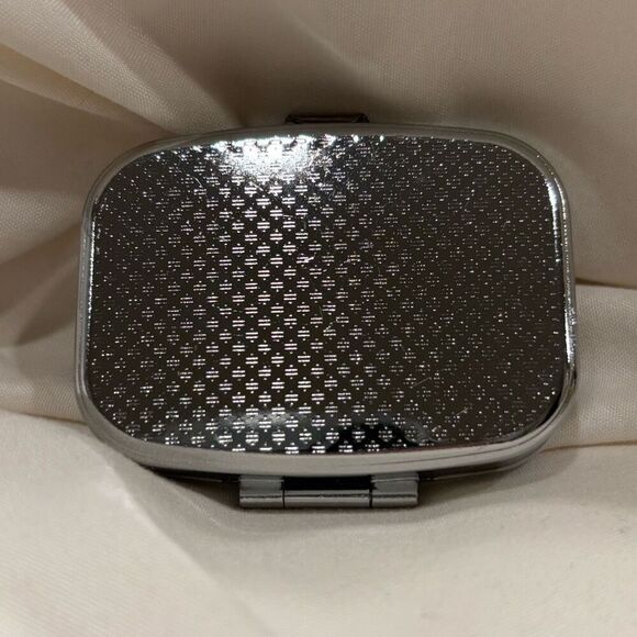 Stained Glass Hummingbird Travel Pill Box 2 Compartment Medicine Pill Case NEW - Picture 4 of 5